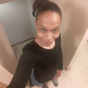 Meet your Posher, Sharon